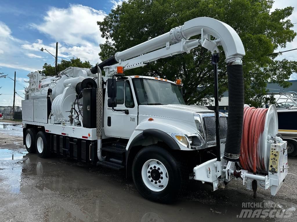 International 7400 Vacuum Trucks