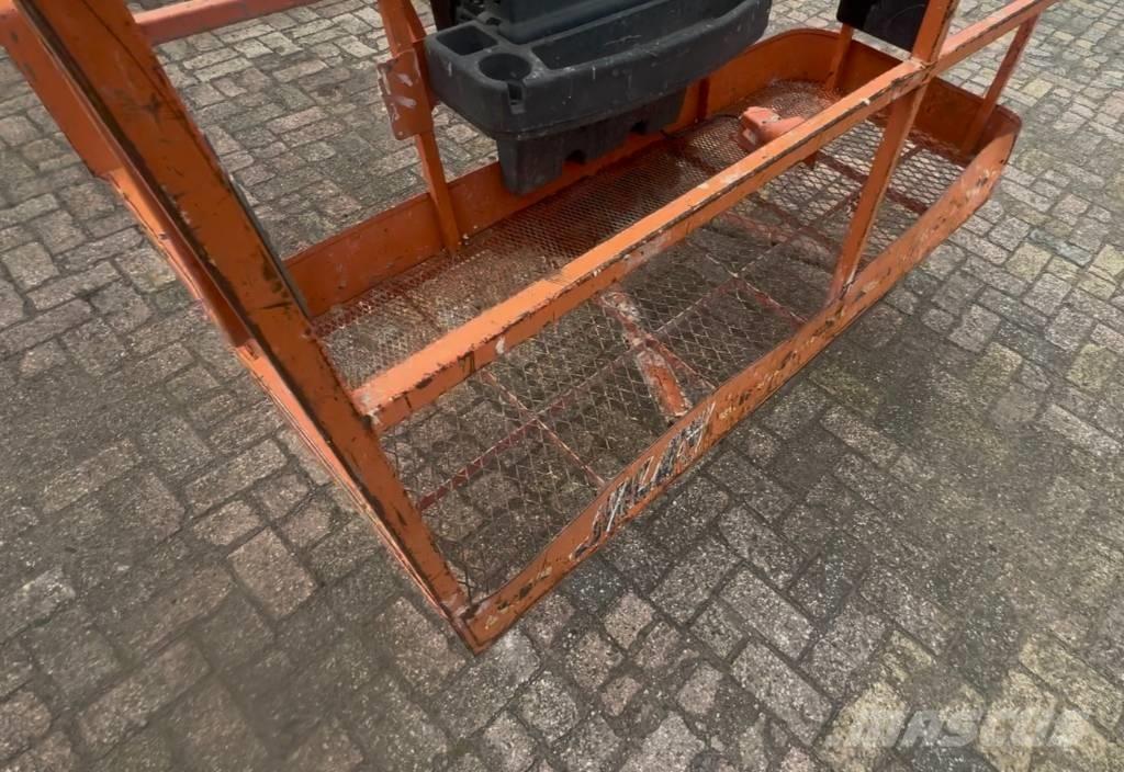 JLG 450 AJ Articulated boom lifts