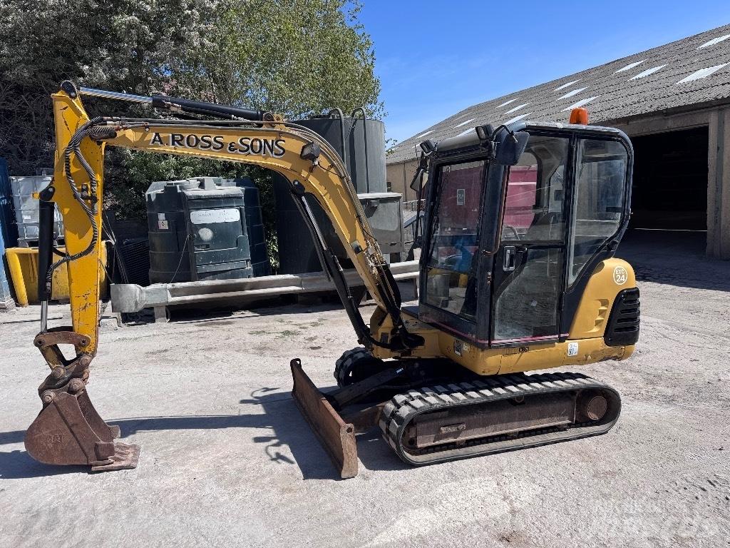 CAT 302.5 Mini Excavators <7t (Mini Diggers)