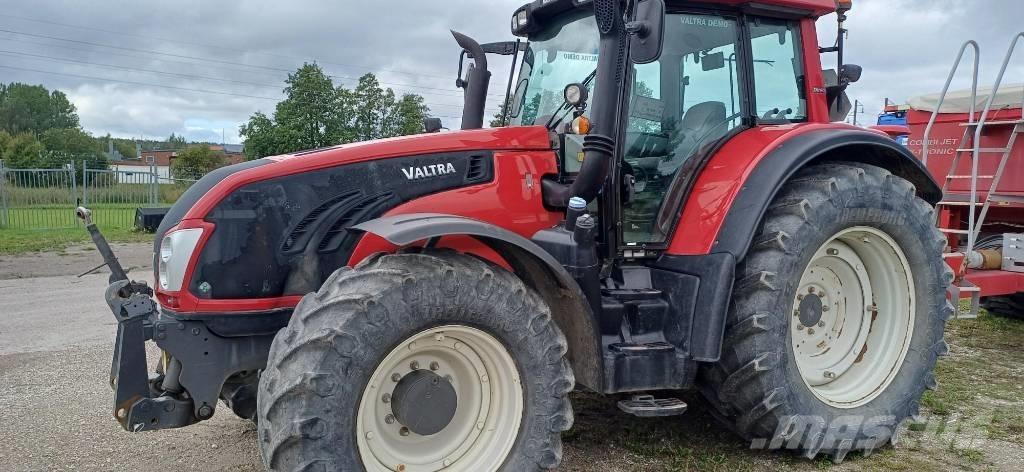 Valtra T 203 Tractors