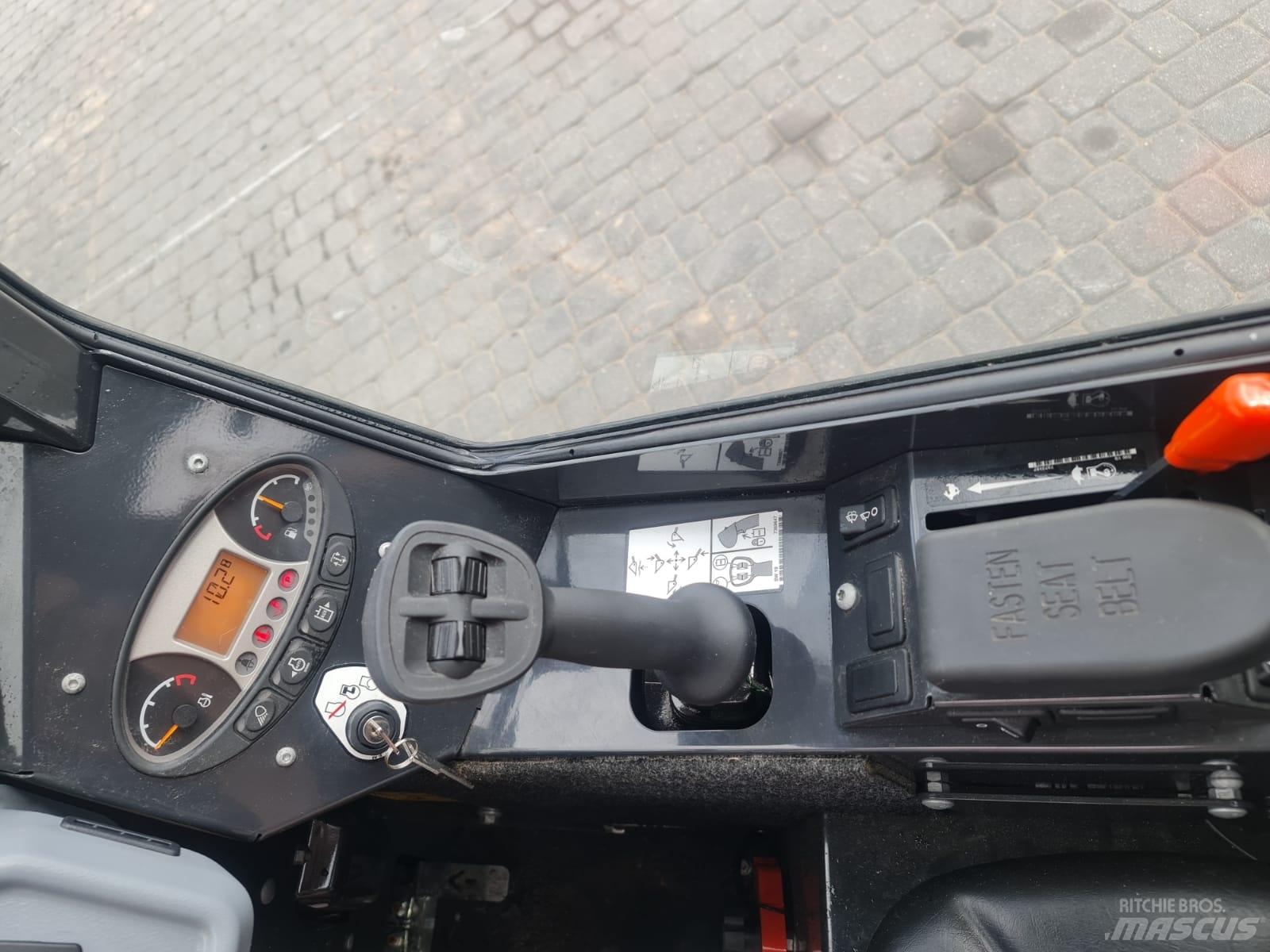 Bobcat L28 Mini Loader