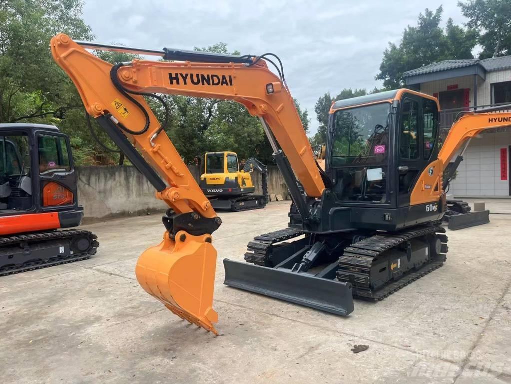Hyundai 60vs Mini Excavators <7t (Mini Diggers)
