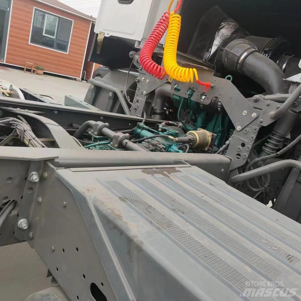 Howo 420 Conventional Trucks / Tractor Trucks