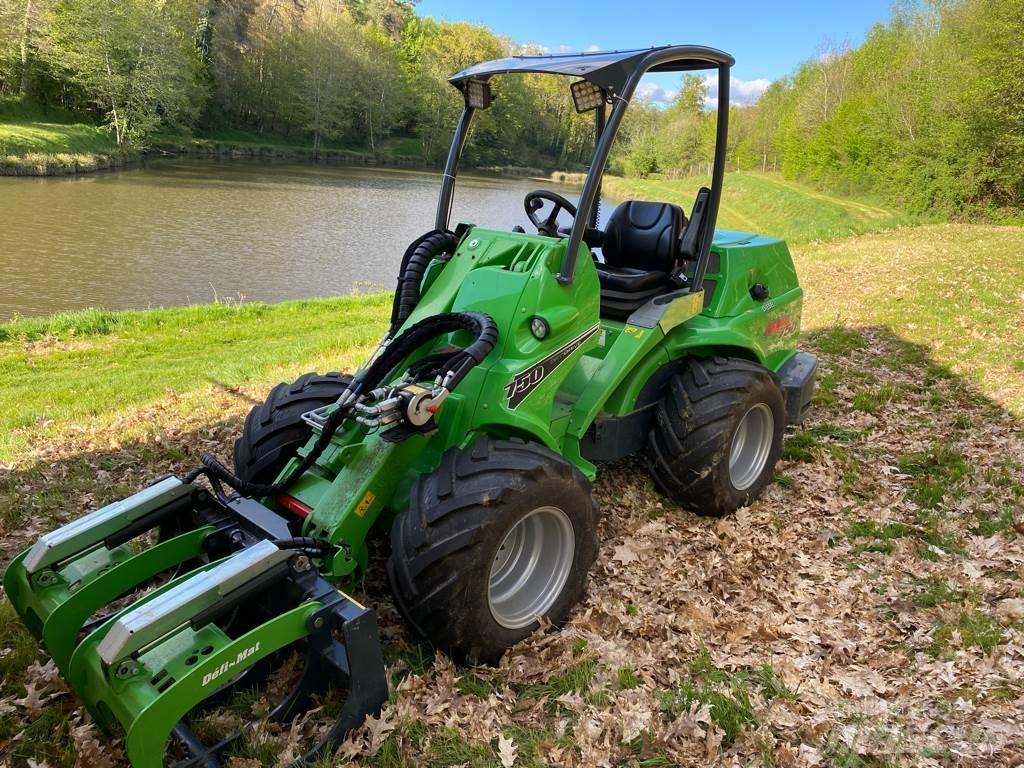Avant 750 Mini Loader