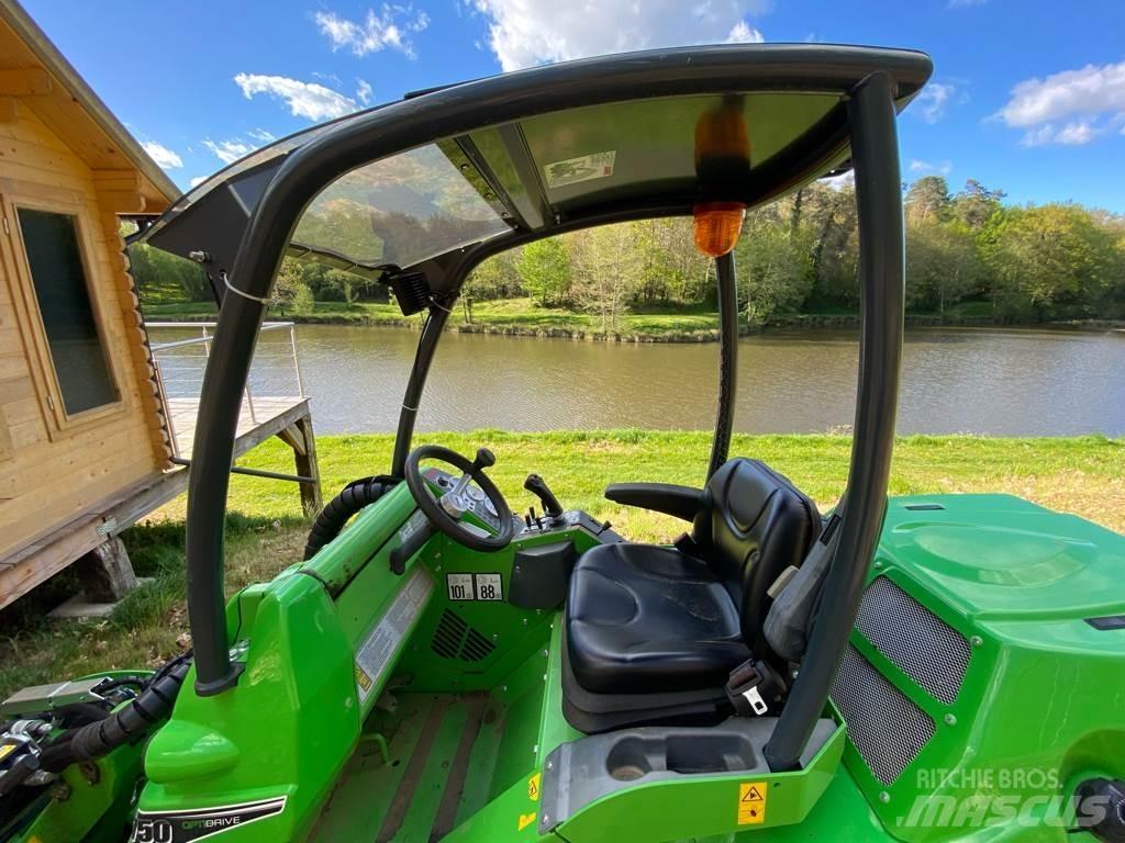 Avant 750 Mini Loader