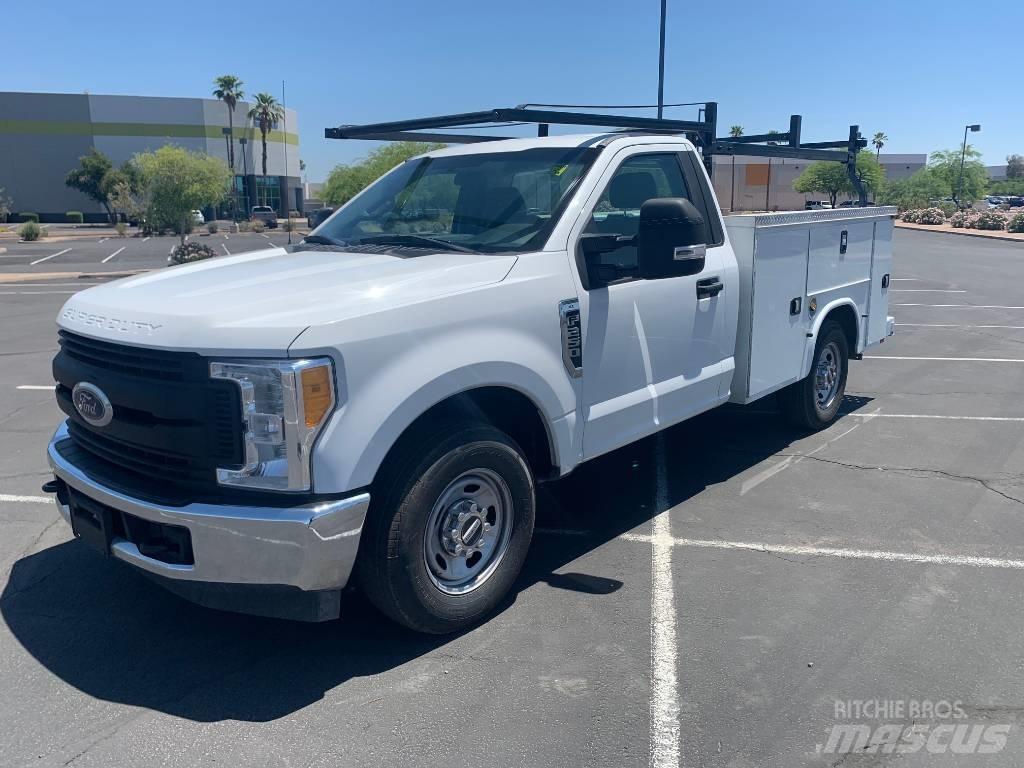 Ford F 250 HD Pickup Trucks
