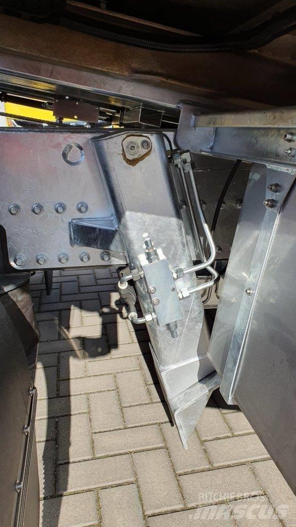 Volvo FL 12 Tow Trucks / Wreckers