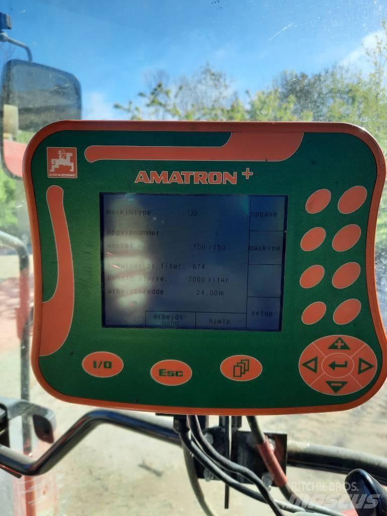 Amazone UG 3000 Nova Trailed sprayers