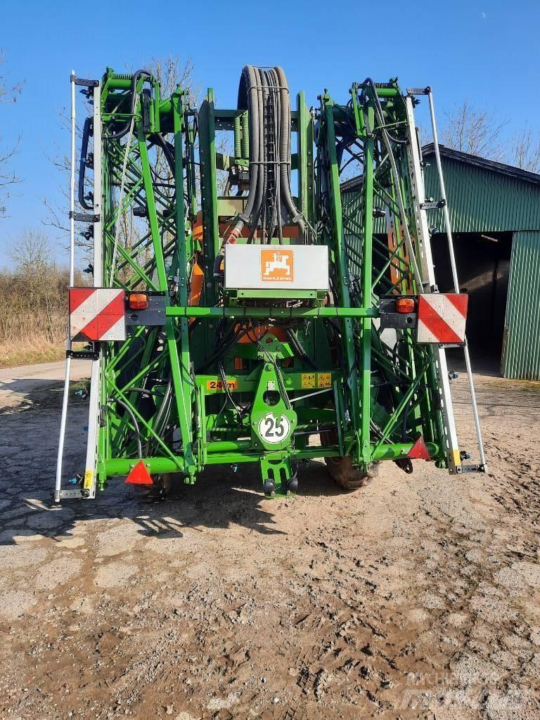 Amazone UG 3000 Nova Trailed sprayers