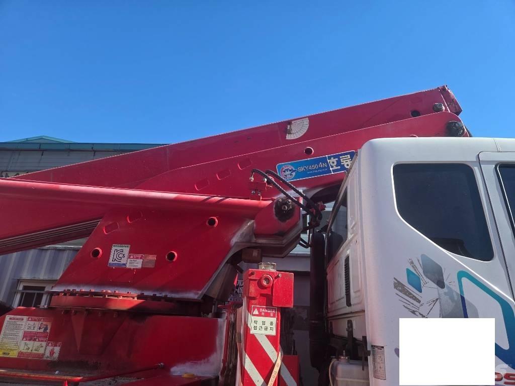 Horyong SKY450 Truck Mounted Aerial Platforms
