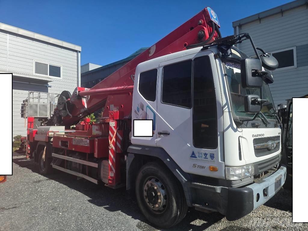 Horyong SKY450 Truck Mounted Aerial Platforms