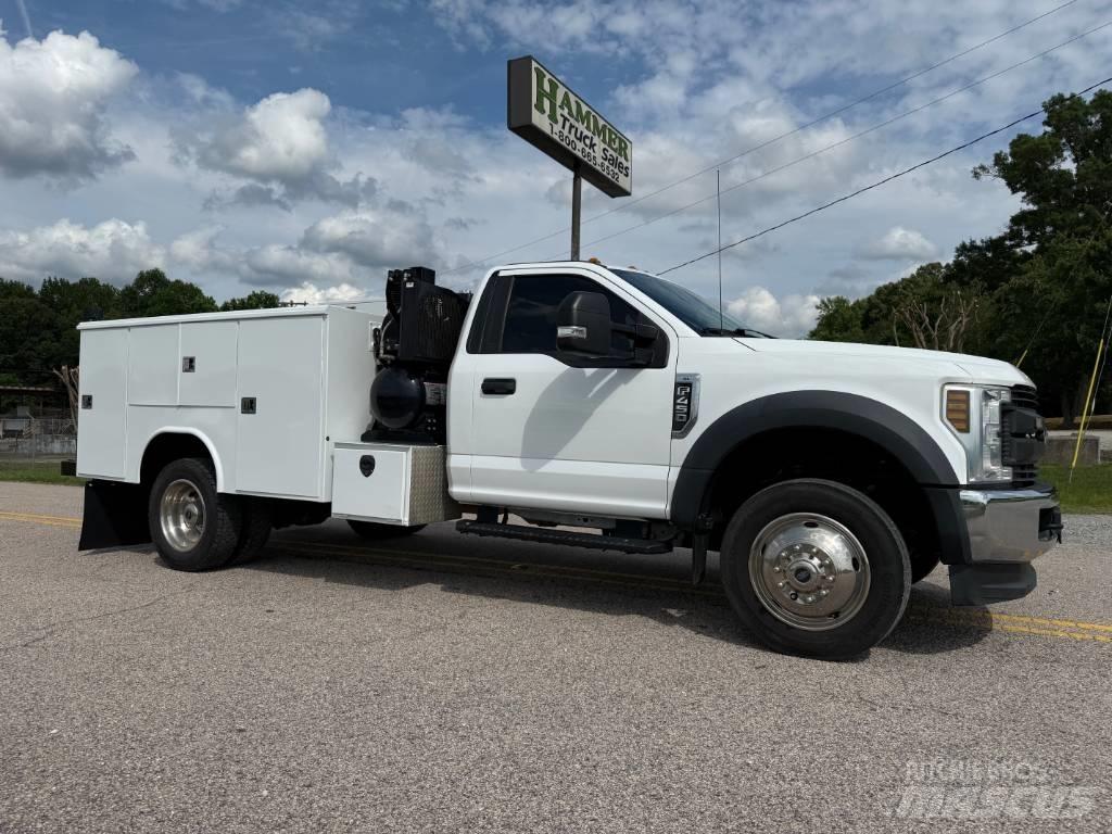 Ford F 450 Work Trucks / Municipal