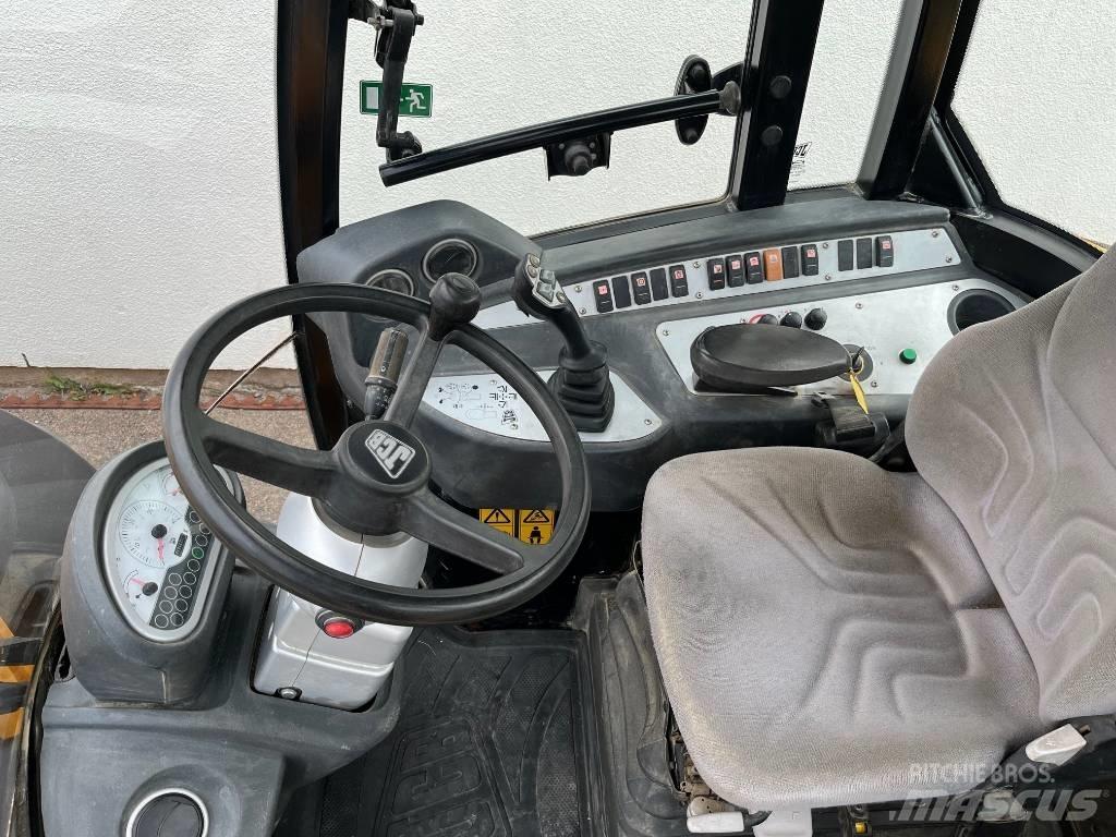 JCB TM 220 Telescopic Handlers