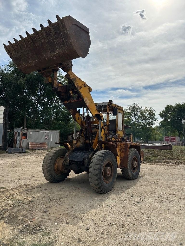 UNC 151 Wheel Loaders