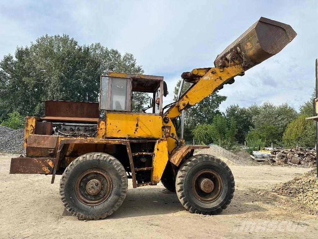 UNC 151 Wheel Loaders