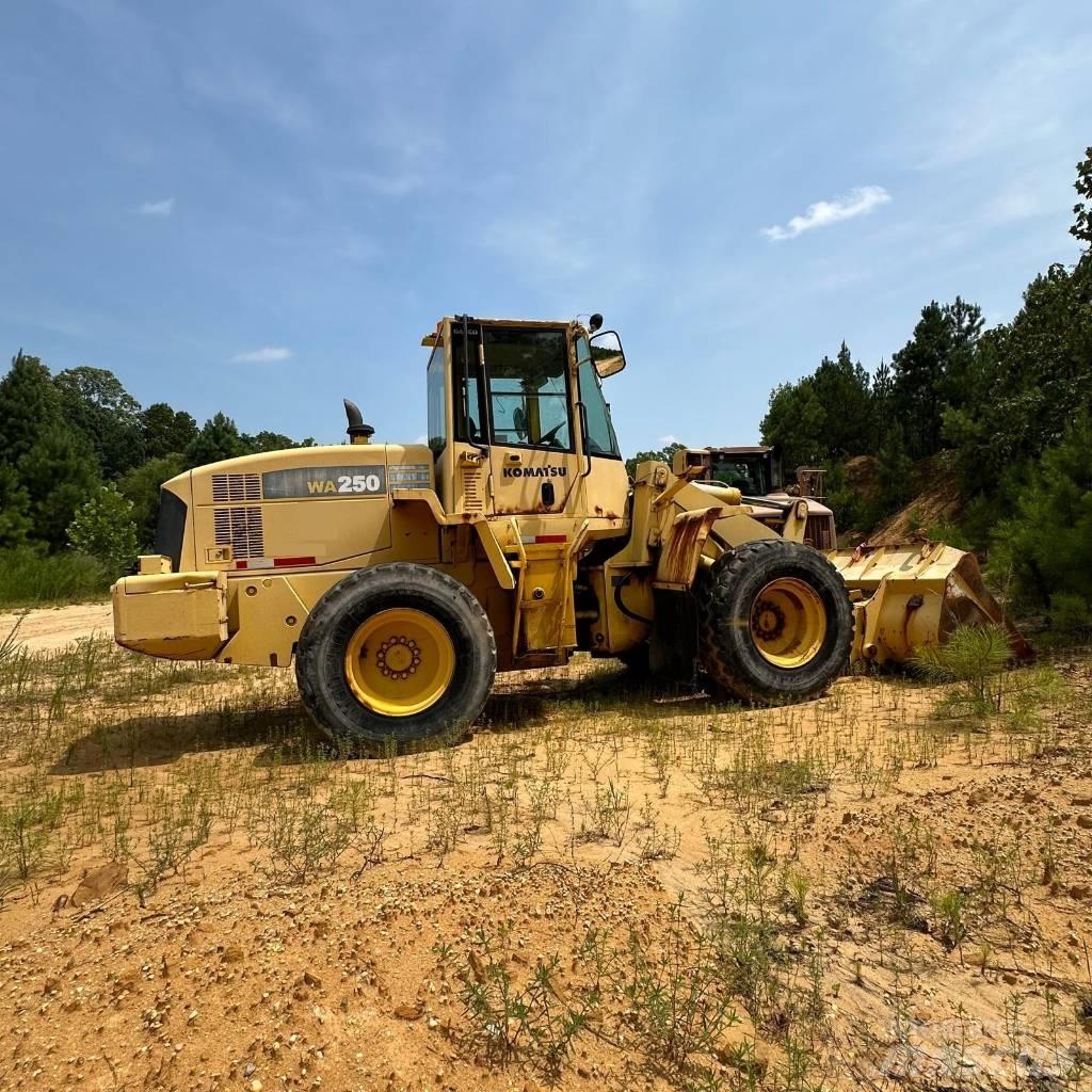 Komatsu WA 250 L-5 Wheel Loaders
