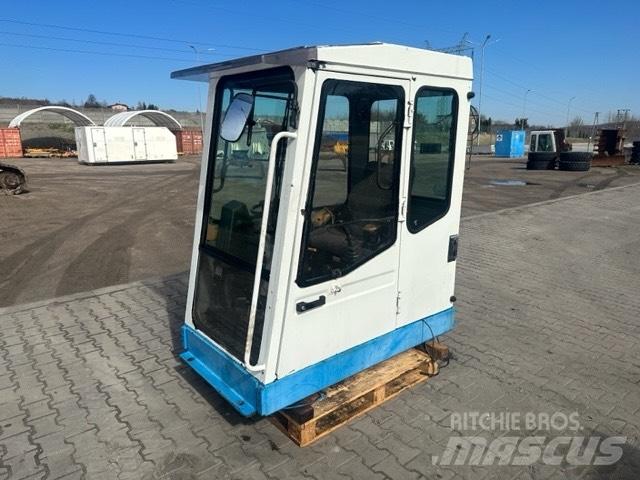 Fuchs MHL 330 Forestry Cabin