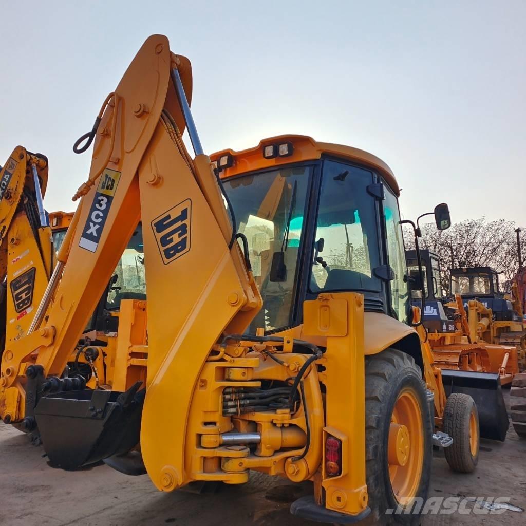 JCB 3 CX Backhoe Loaders