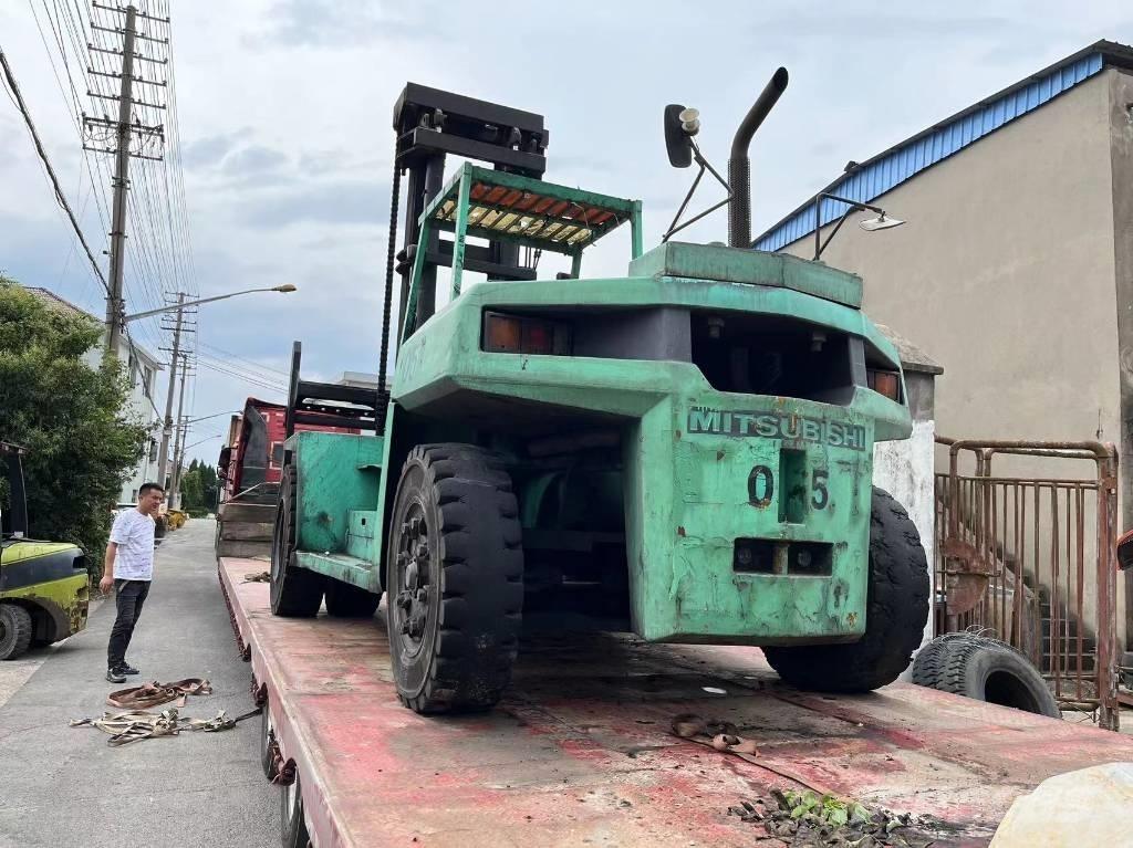 Mitsubishi FD 150 Diesel Forklifts