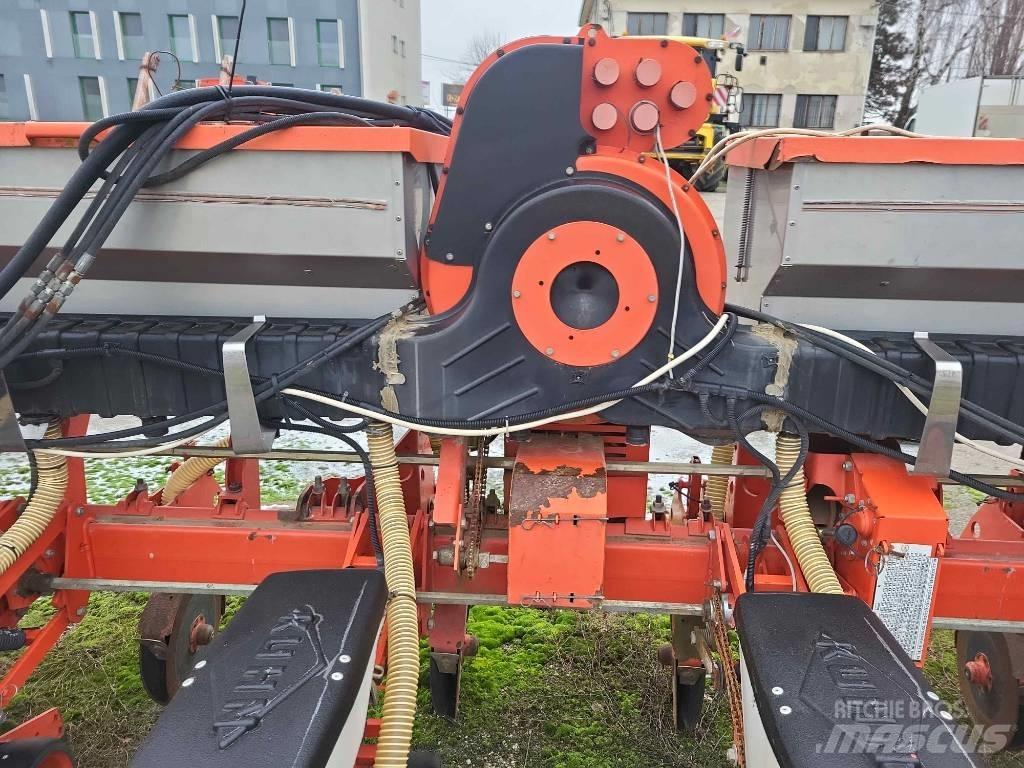 Kuhn Planter 2 Precision Sowing Machines