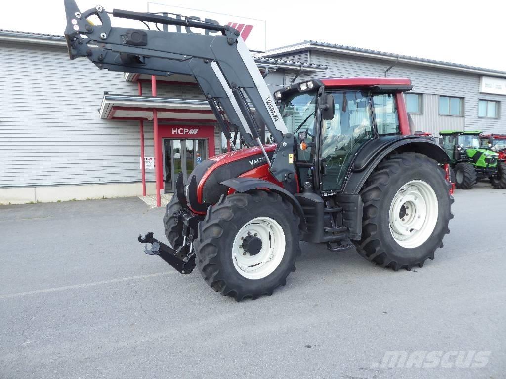 Valtra N141 Advance Tractors