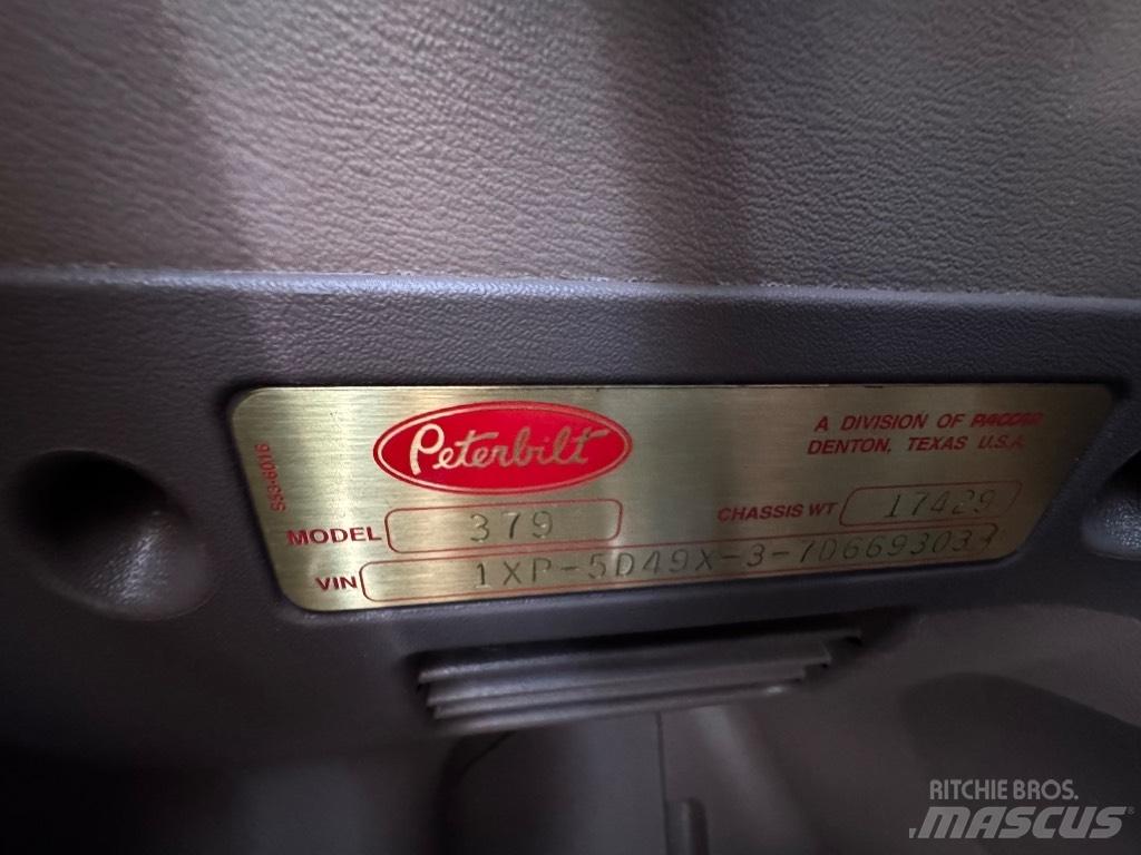 Peterbilt 379 Conventional Trucks / Tractor Trucks