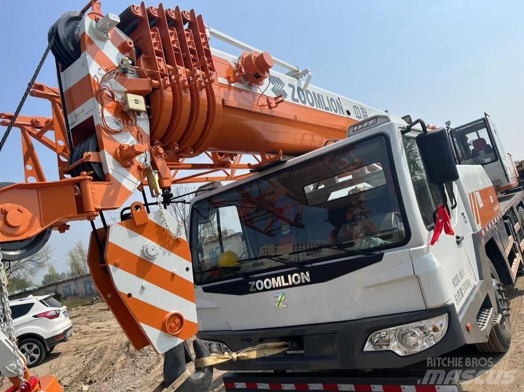 Zoomlion QY30V Mobile and all terrain cranes