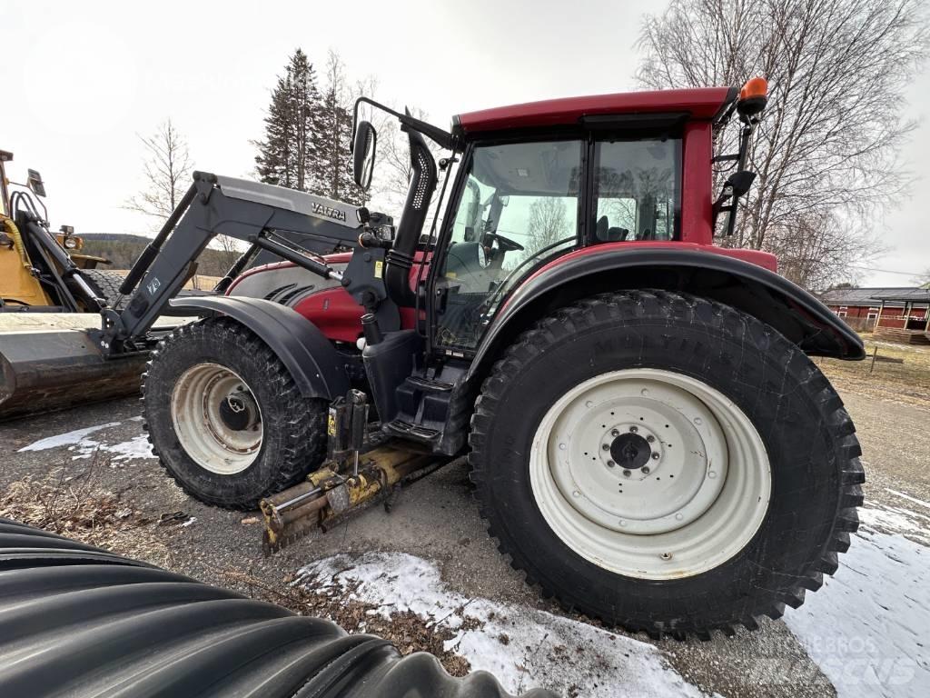 Valtra T 202 Tractors