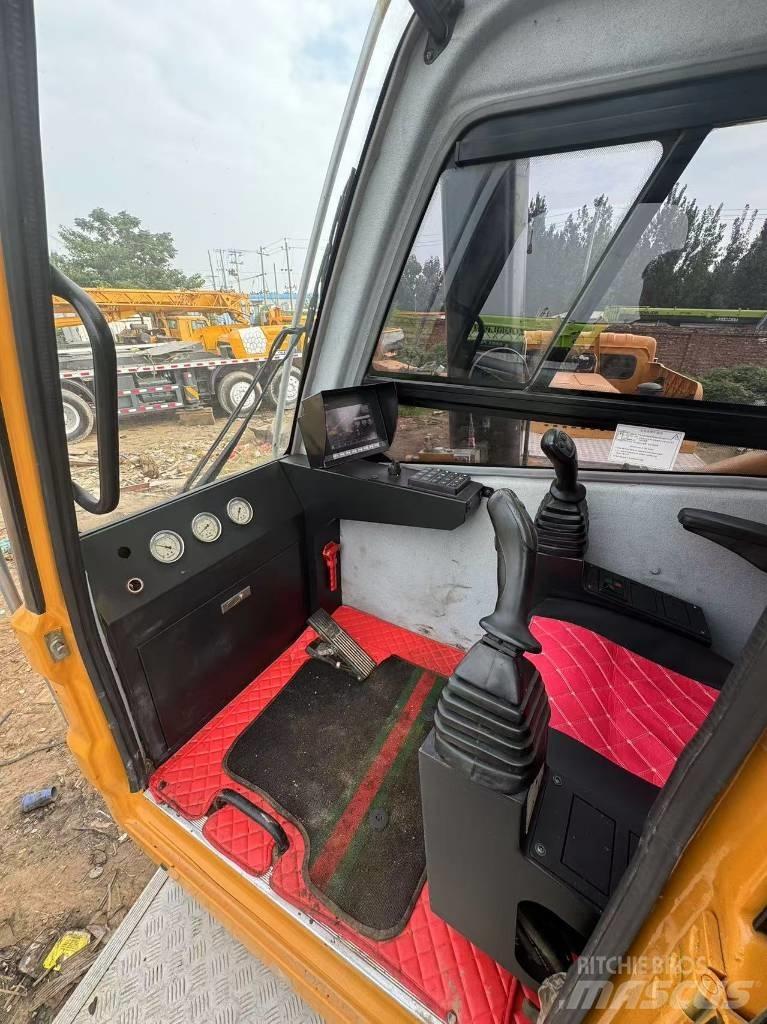 Sany STC 500 Mobile and all terrain cranes