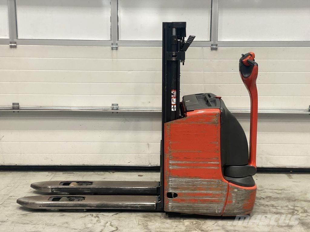 Linde L12 I Pedestrian stacker