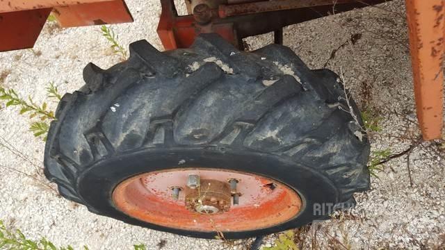  Pneus 7.50-16 Tires, wheels and rims