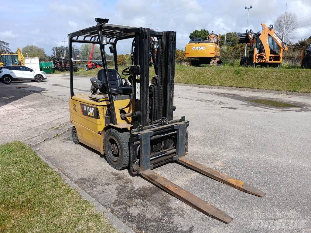 CAT EP 30 K PAC Electric Forklifts