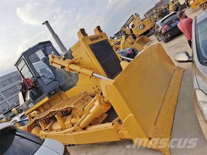 Shantui SD 22 Crawler dozers