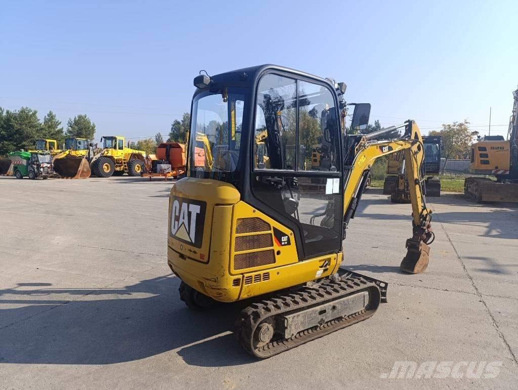 CAT 301.7 D Mini Excavators <7t (Mini Diggers)
