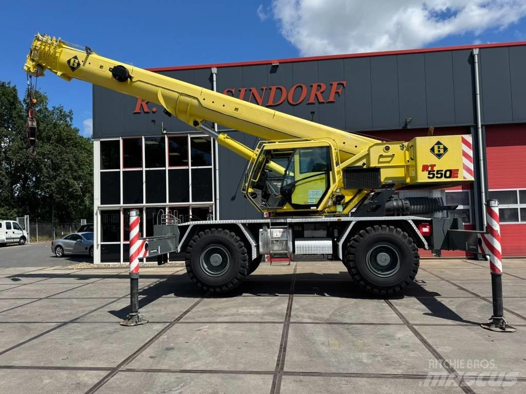 Grove RT 550 E Rough Terrain Cranes