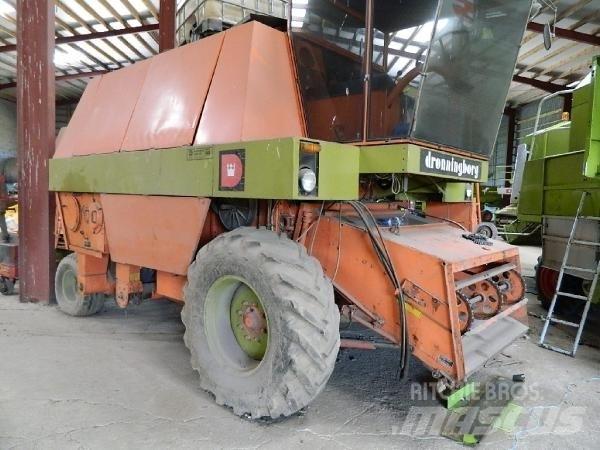 Dronningborg 1900 Combine Harvesters