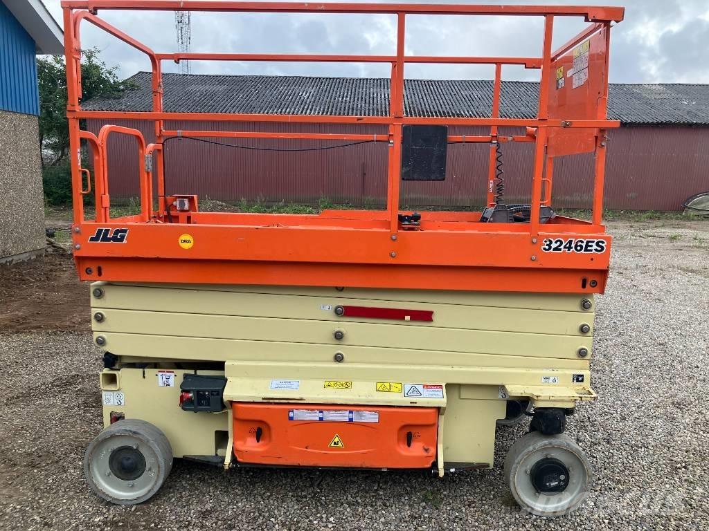 JLG 3246 ES Scissor Lifts