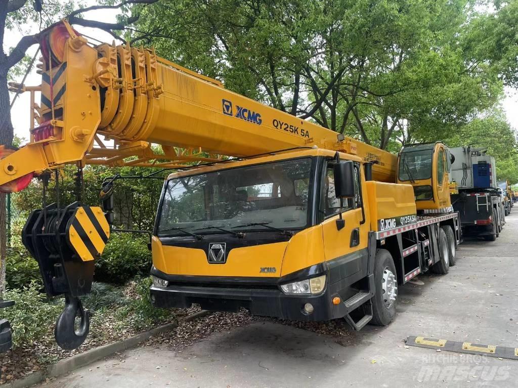 XCMG XCT25 Mobile and all terrain cranes