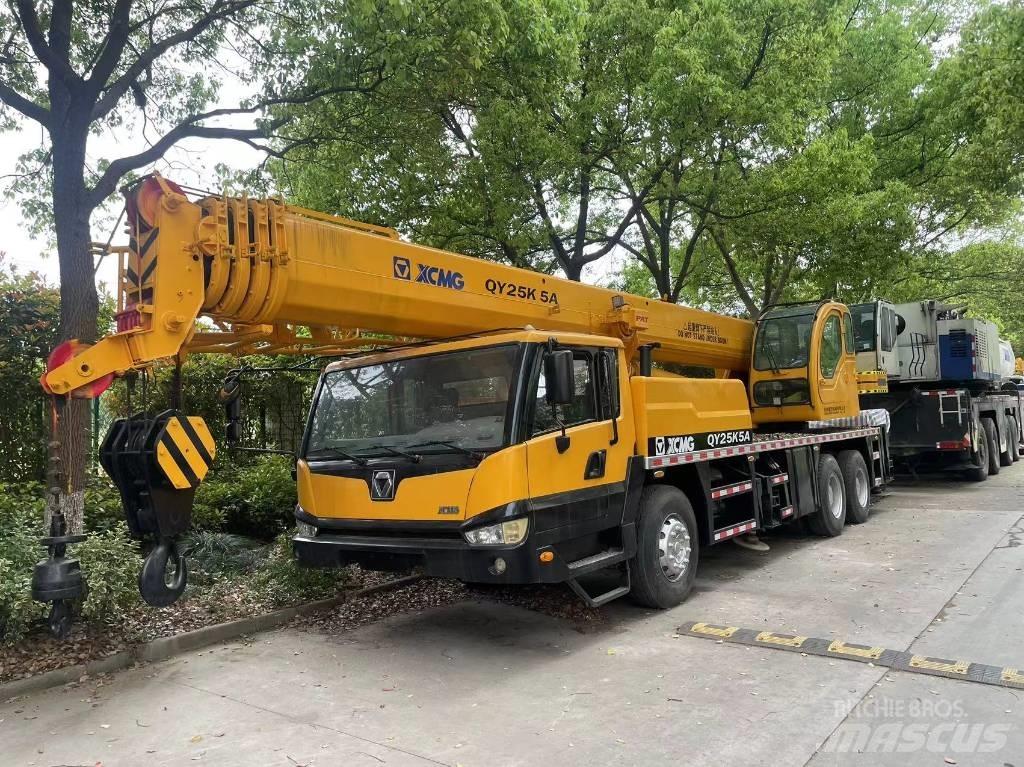 XCMG XCT25 Mobile and all terrain cranes