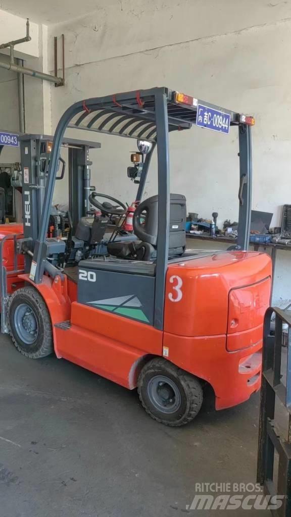 Heli AC 25 Telescopic Handlers