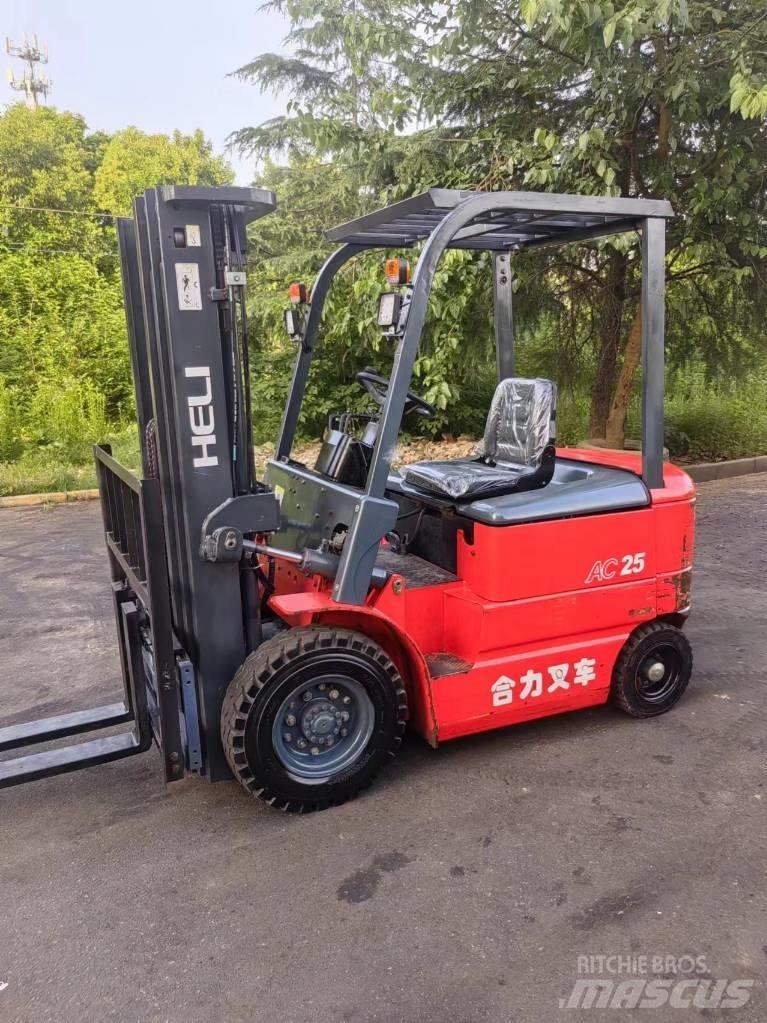 Heli AC 25 Telescopic Handlers