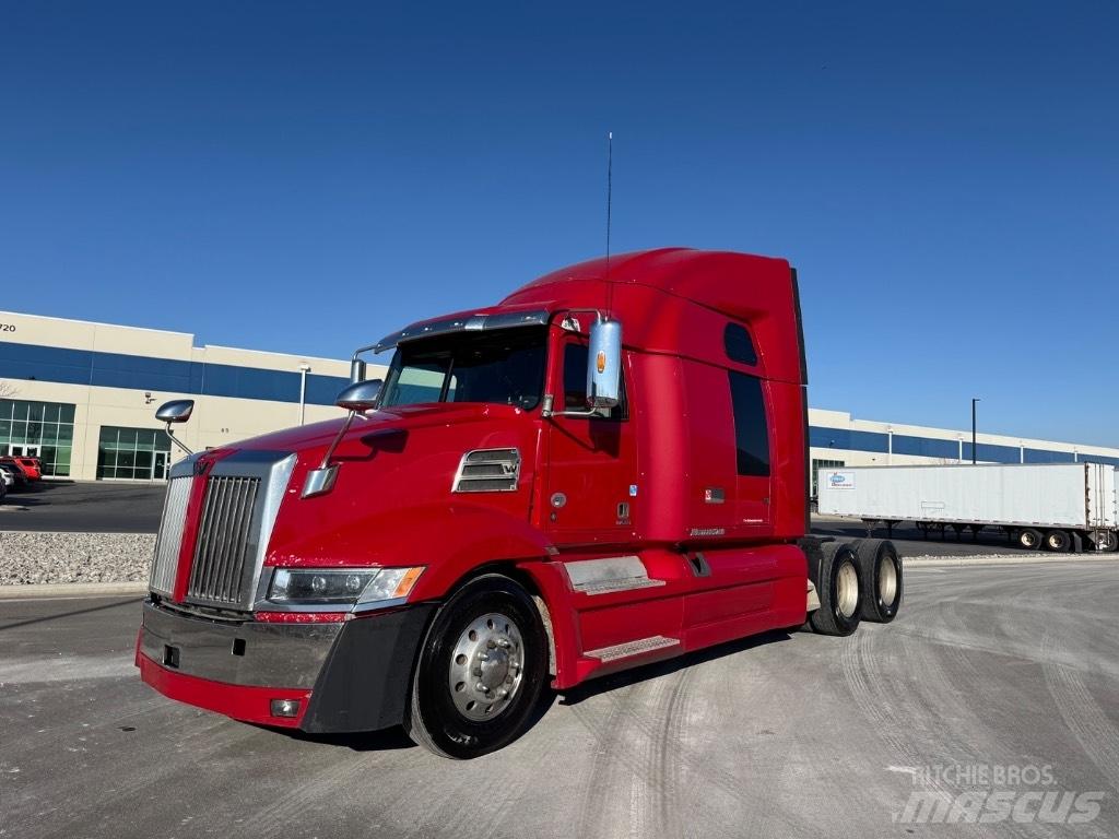 Western Star 5700 XE Conventional Trucks / Tractor Trucks