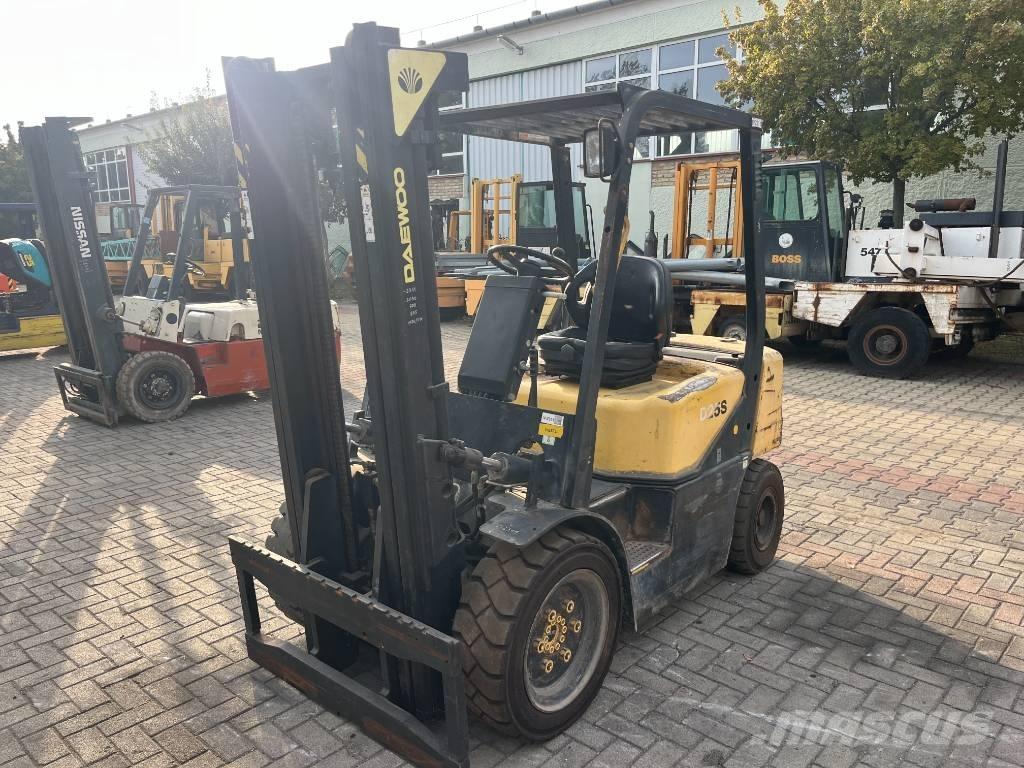 Daewoo D25S3 V-2311 Diesel Forklifts