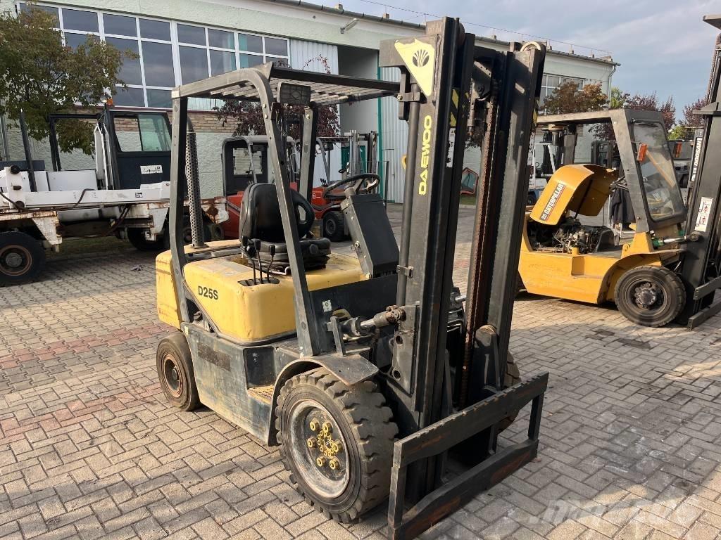 Daewoo D25S3 V-2311 Diesel Forklifts