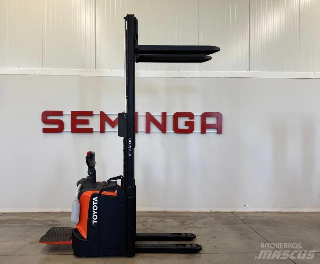 Toyota 10820 SPE120L Electric Forklifts
