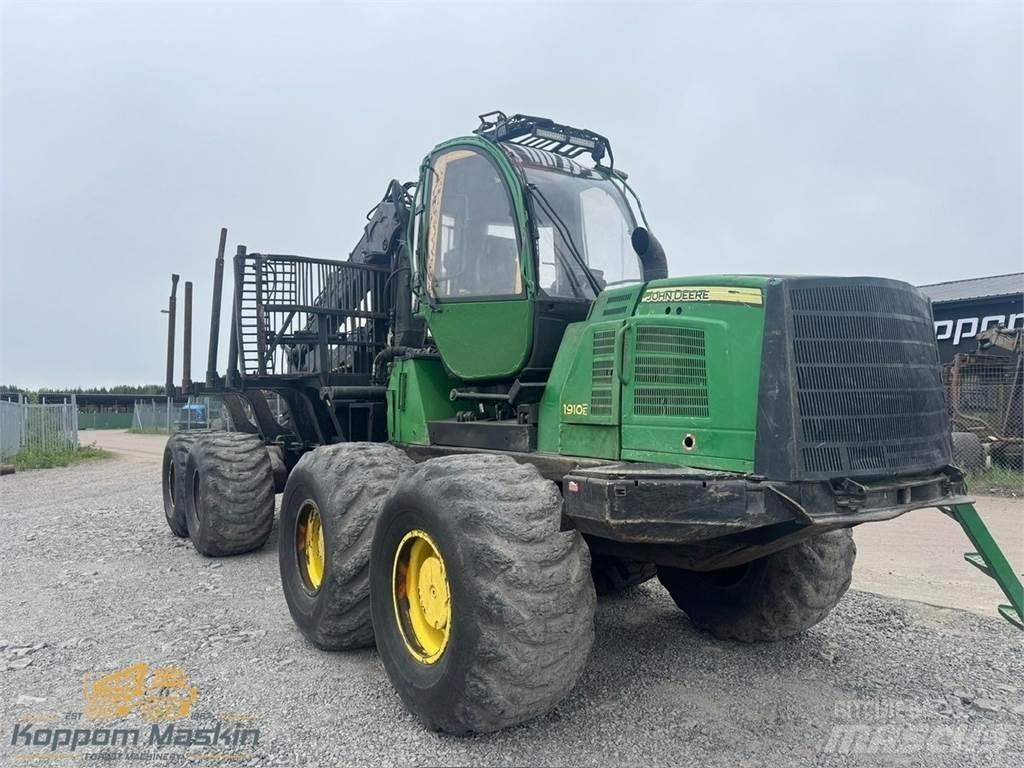 John Deere 1910E Forwarders