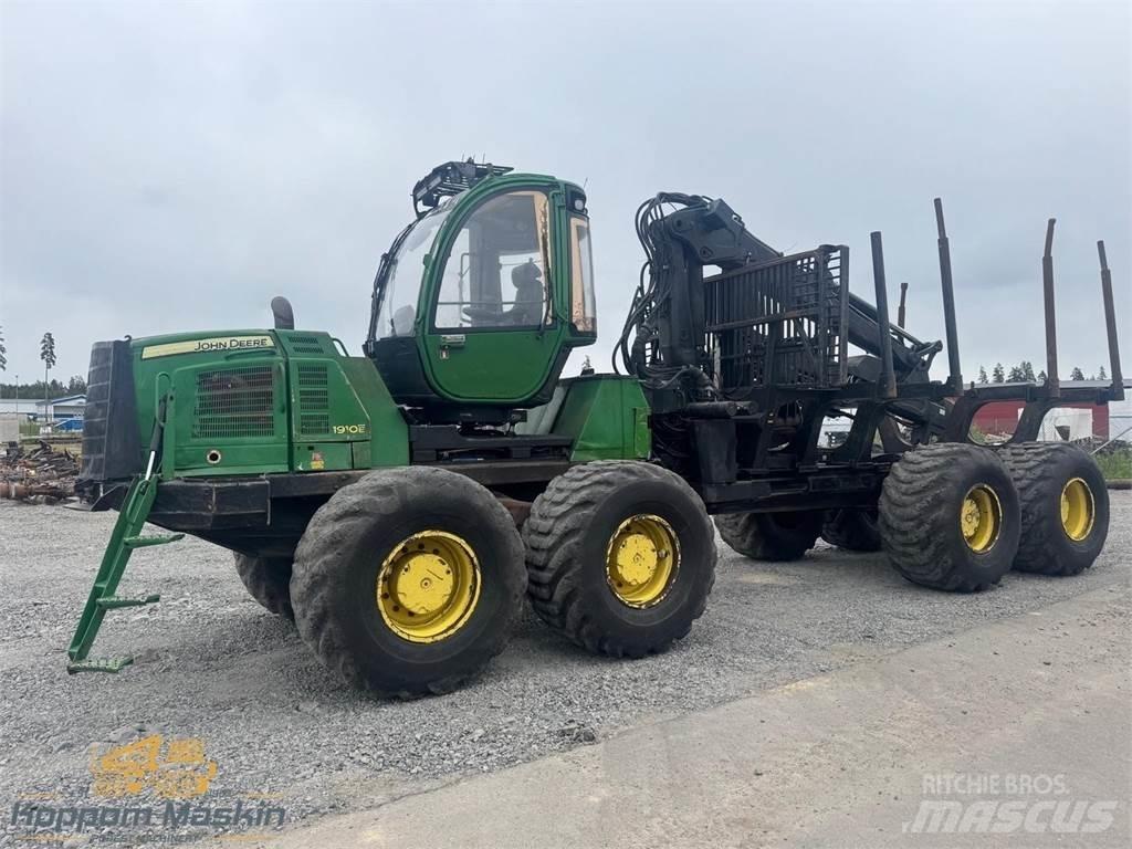 John Deere 1910E Forwarders