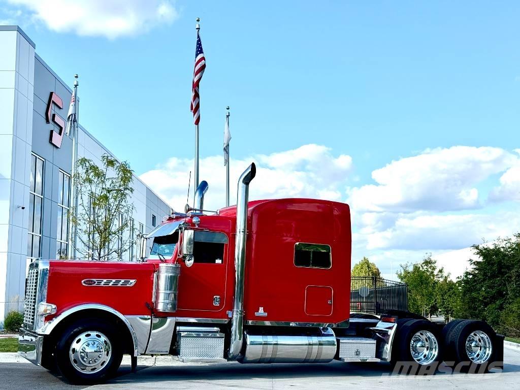 Peterbilt 389 Conventional Trucks / Tractor Trucks