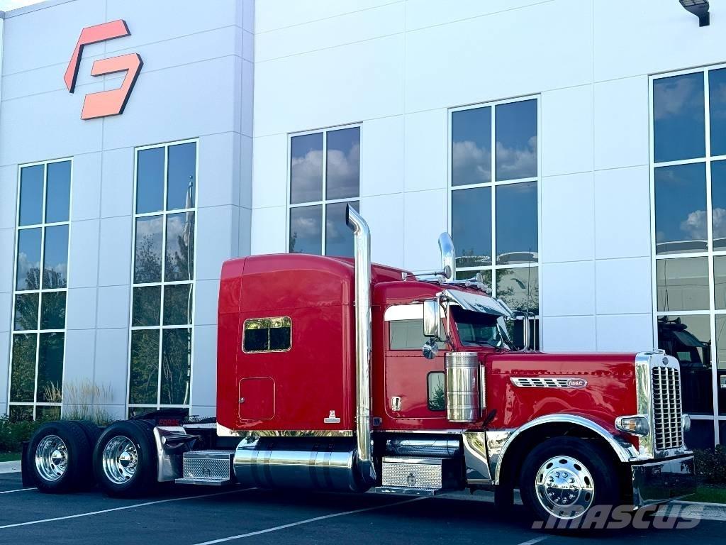 Peterbilt 389 Conventional Trucks / Tractor Trucks