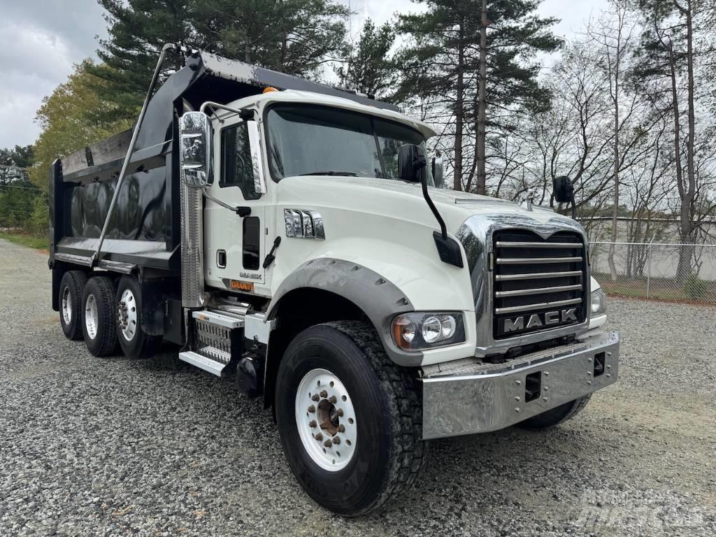 Mack GU433 Dump Trucks